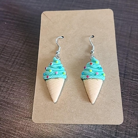 Mint with Sprinkles Ice Cream Cone Dangle Drop Earrings Handmade NWOT Fun Casual - Picture 4 of 6